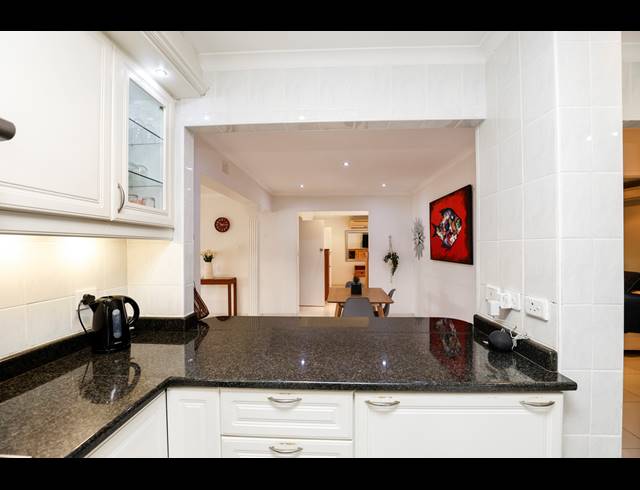 4 BEDROOM HOUSE FOR SALE IN SUNNINGDALE